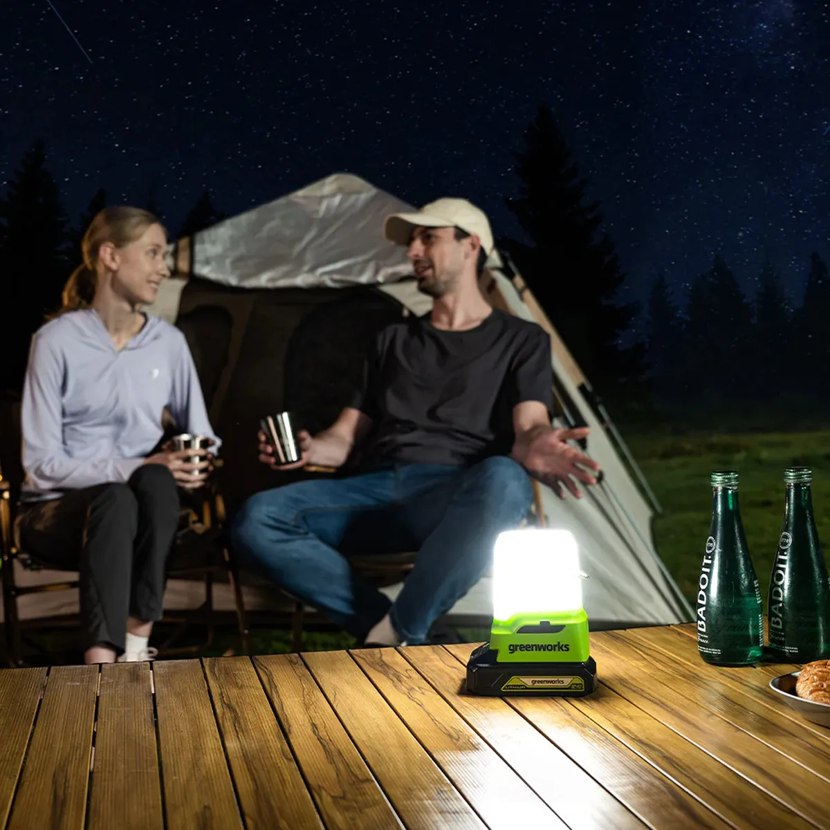Greenworks 24V LED lukt – útileguljós á borði við tjald