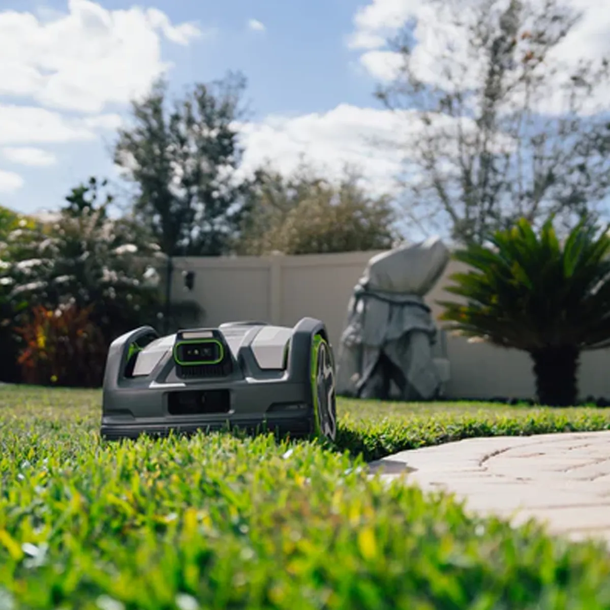 Greenworks AiMowbot C12 sláttuvélmenni – sláttuvélmenni við hellulagðan kant