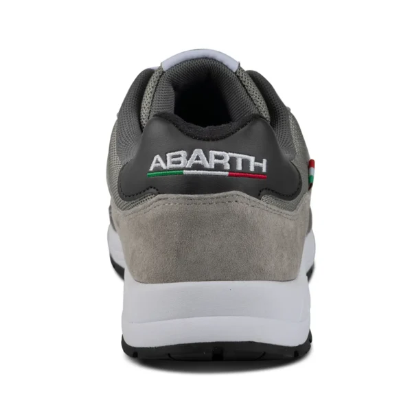 Abarth 595 Grey — séðir aftan frá