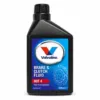 Svört 500 ml flaska af Valvoline DOT 4 bremsu- og kúplingsvökva með bláum merkimiða.
